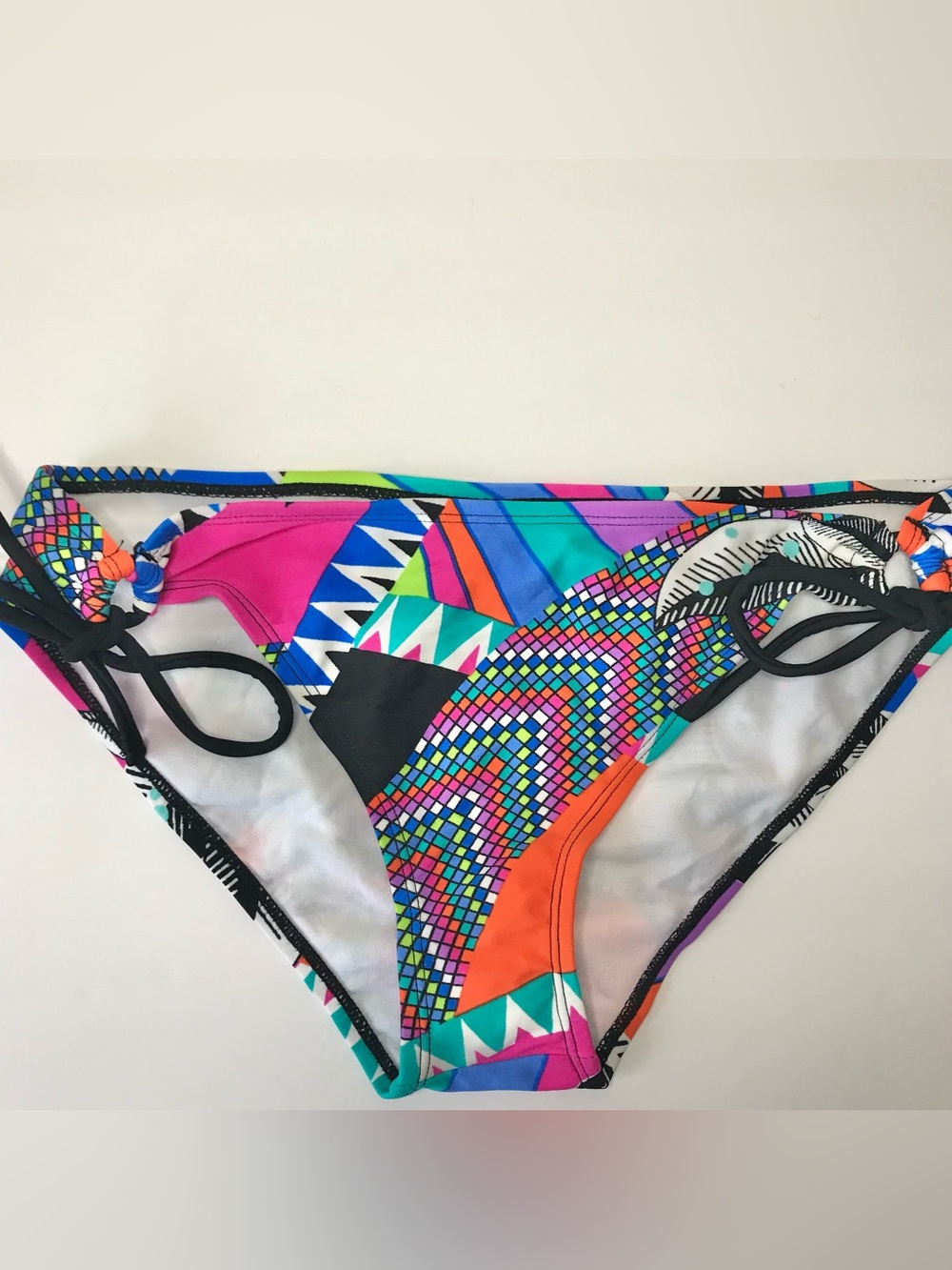 Island Soul Retro 80’s Print Bikini Bottoms Size L